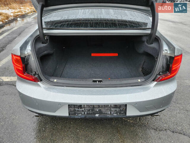 Серый Вольво С90, объемом двигателя 1.97 л и пробегом 196 тыс. км за 24500 $, фото 7 на Automoto.ua