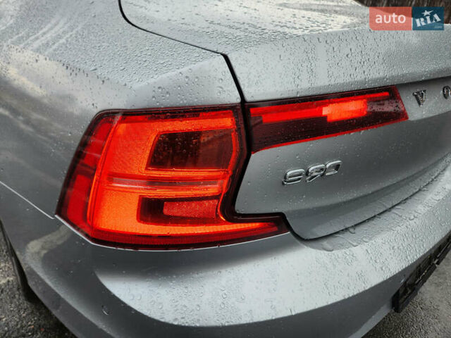 Серый Вольво С90, объемом двигателя 1.97 л и пробегом 196 тыс. км за 24500 $, фото 2 на Automoto.ua