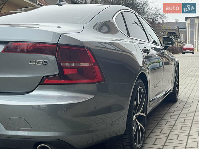 Серый Вольво С90, объемом двигателя 1.97 л и пробегом 398 тыс. км за 16800 $, фото 12 на Automoto.ua