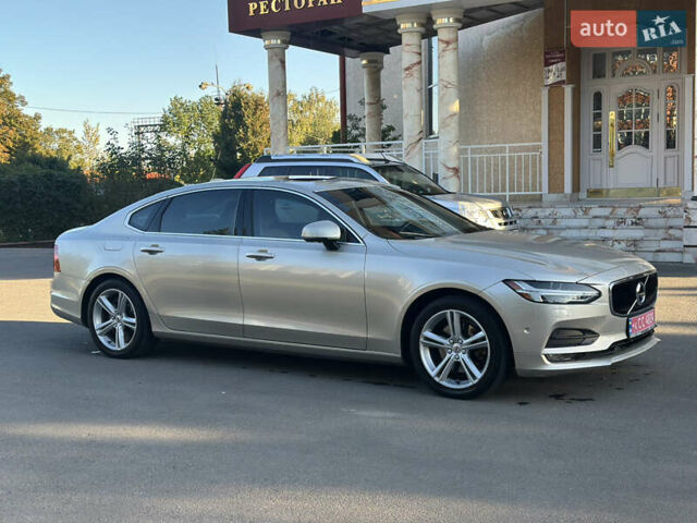 Серый Вольво С90, объемом двигателя 2 л и пробегом 70 тыс. км за 22000 $, фото 1 на Automoto.ua