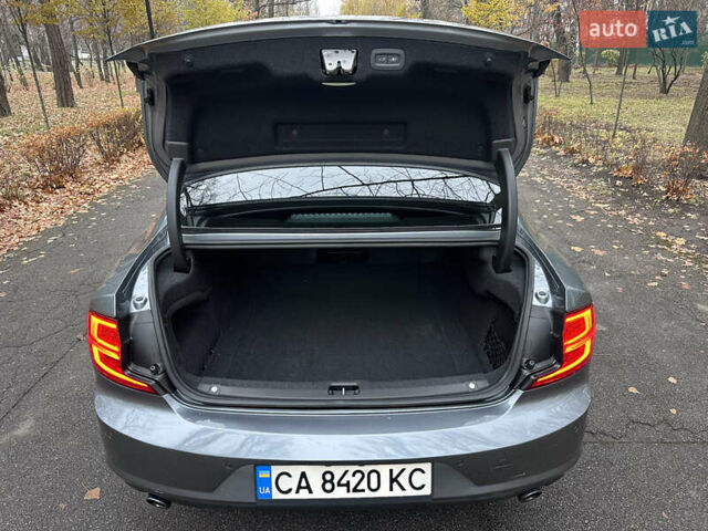 Сірий Вольво S90, об'ємом двигуна 2 л та пробігом 100 тис. км за 25000 $, фото 19 на Automoto.ua
