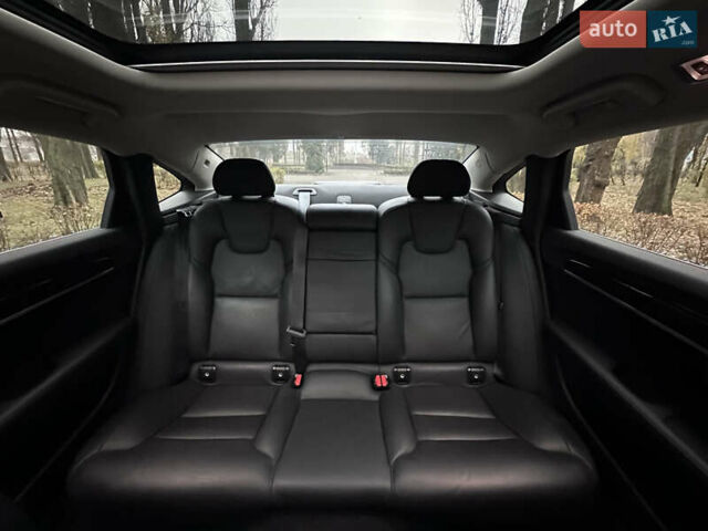 Сірий Вольво S90, об'ємом двигуна 2 л та пробігом 100 тис. км за 25000 $, фото 57 на Automoto.ua