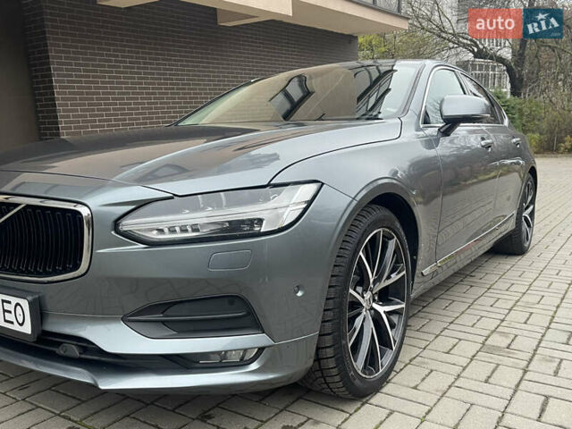 Серый Вольво С90, объемом двигателя 1.97 л и пробегом 398 тыс. км за 16800 $, фото 5 на Automoto.ua