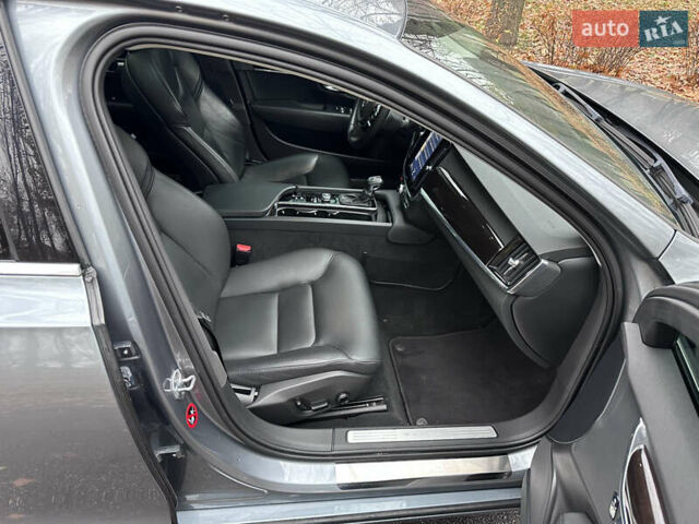 Сірий Вольво S90, об'ємом двигуна 2 л та пробігом 100 тис. км за 25000 $, фото 65 на Automoto.ua