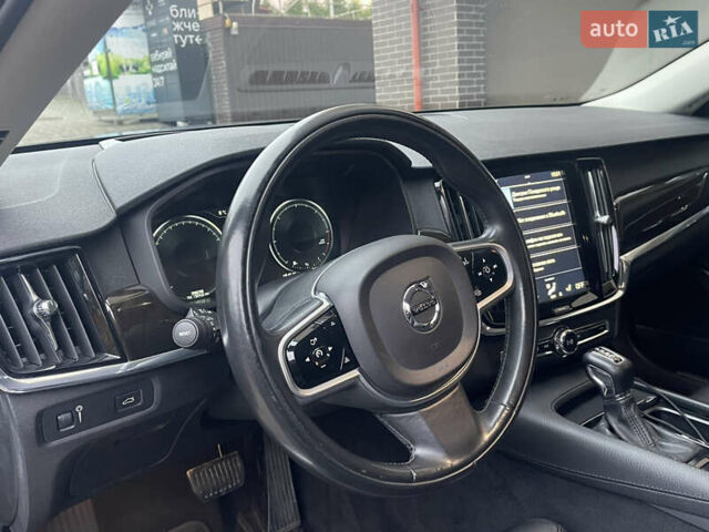 Серый Вольво С90, объемом двигателя 1.97 л и пробегом 398 тыс. км за 16800 $, фото 19 на Automoto.ua