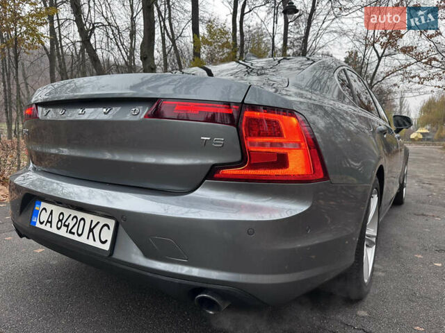 Сірий Вольво S90, об'ємом двигуна 2 л та пробігом 100 тис. км за 25000 $, фото 25 на Automoto.ua