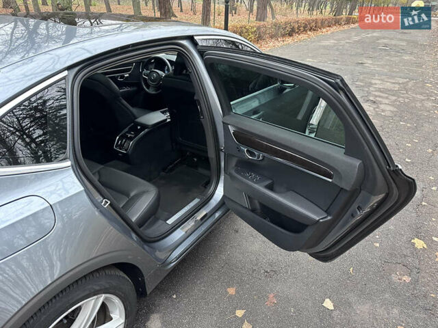 Сірий Вольво S90, об'ємом двигуна 2 л та пробігом 100 тис. км за 25000 $, фото 52 на Automoto.ua