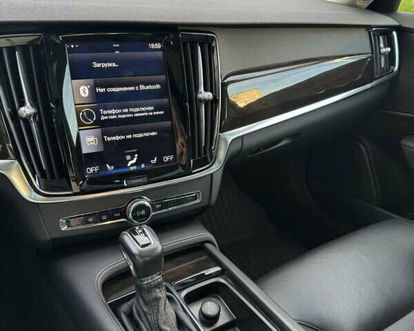 Сірий Вольво S90, об'ємом двигуна 1.97 л та пробігом 157 тис. км за 25900 $, фото 9 на Automoto.ua
