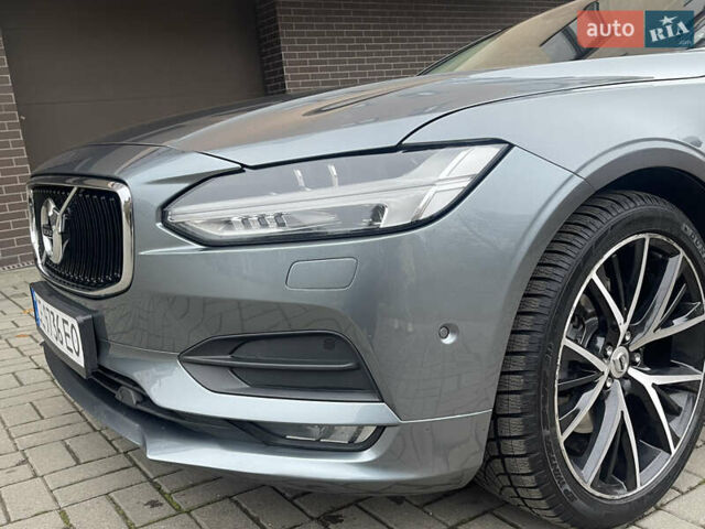 Серый Вольво С90, объемом двигателя 1.97 л и пробегом 398 тыс. км за 16800 $, фото 13 на Automoto.ua