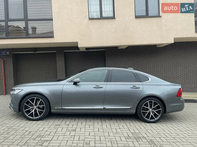 Серый Вольво С90, объемом двигателя 1.97 л и пробегом 398 тыс. км за 16800 $, фото 3 на Automoto.ua