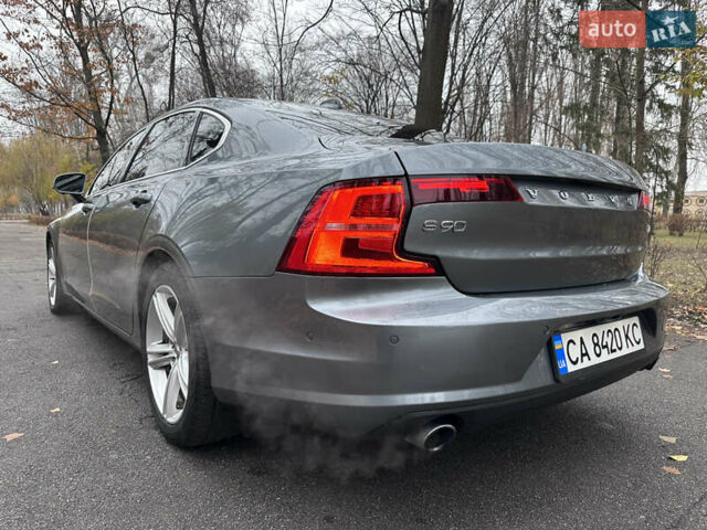 Сірий Вольво S90, об'ємом двигуна 2 л та пробігом 100 тис. км за 25000 $, фото 24 на Automoto.ua