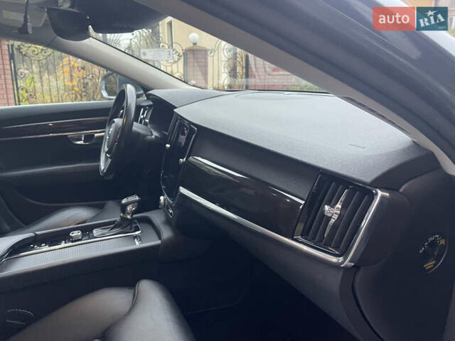 Серый Вольво С90, объемом двигателя 1.97 л и пробегом 398 тыс. км за 16800 $, фото 28 на Automoto.ua