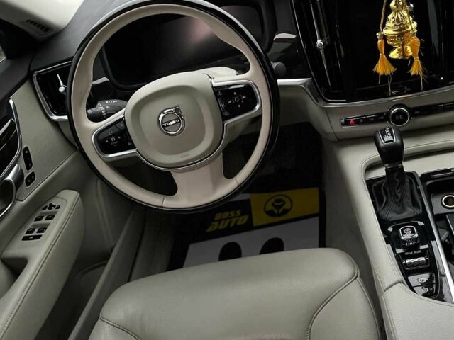 Серый Вольво С90, объемом двигателя 2 л и пробегом 171 тыс. км за 27200 $, фото 10 на Automoto.ua