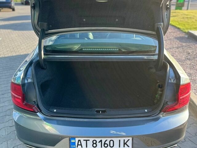Сірий Вольво S90, об'ємом двигуна 1.97 л та пробігом 175 тис. км за 18500 $, фото 22 на Automoto.ua