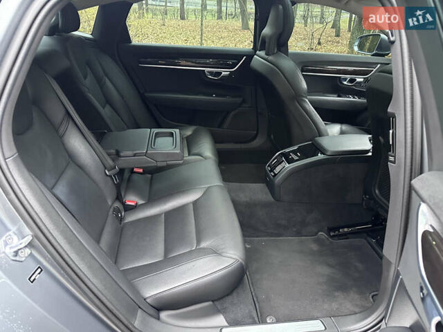 Сірий Вольво S90, об'ємом двигуна 2 л та пробігом 100 тис. км за 25000 $, фото 56 на Automoto.ua