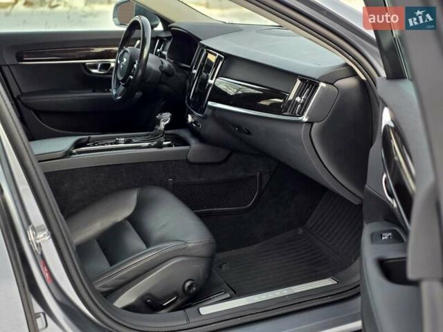 Сірий Вольво S90, об'ємом двигуна 2 л та пробігом 175 тис. км за 21500 $, фото 9 на Automoto.ua