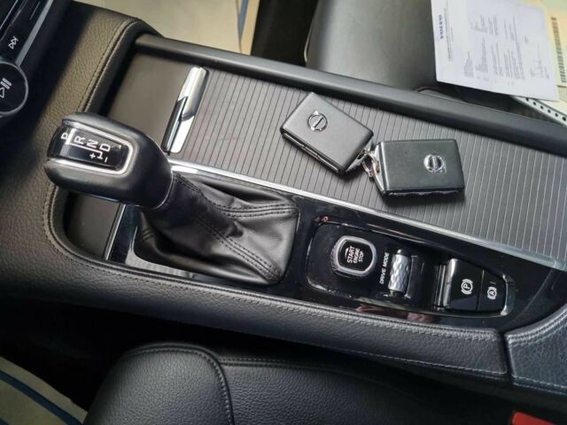 Серый Вольво С90, объемом двигателя 2 л и пробегом 77 тыс. км за 21000 $, фото 5 на Automoto.ua