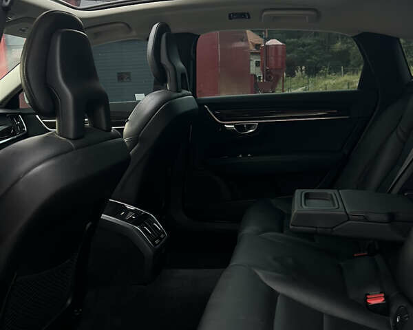 Сірий Вольво S90, об'ємом двигуна 2 л та пробігом 148 тис. км за 18999 $, фото 27 на Automoto.ua