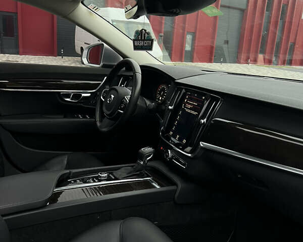 Сірий Вольво S90, об'ємом двигуна 2 л та пробігом 148 тис. км за 18999 $, фото 38 на Automoto.ua