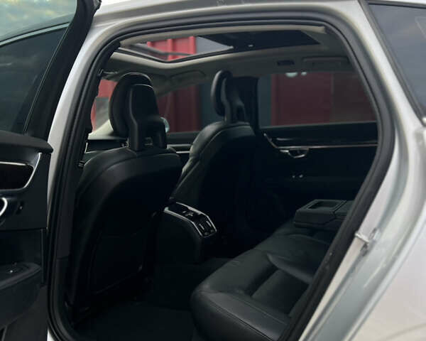 Сірий Вольво S90, об'ємом двигуна 2 л та пробігом 148 тис. км за 18999 $, фото 34 на Automoto.ua