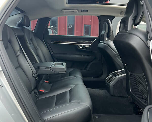 Сірий Вольво S90, об'ємом двигуна 2 л та пробігом 148 тис. км за 18999 $, фото 30 на Automoto.ua