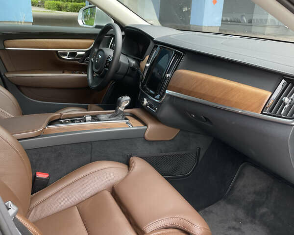 Серый Вольво С90, объемом двигателя 1.97 л и пробегом 48 тыс. км за 40000 $, фото 11 на Automoto.ua