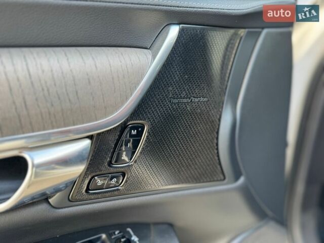 Серый Вольво С90, объемом двигателя 1.97 л и пробегом 170 тыс. км за 38999 $, фото 32 на Automoto.ua