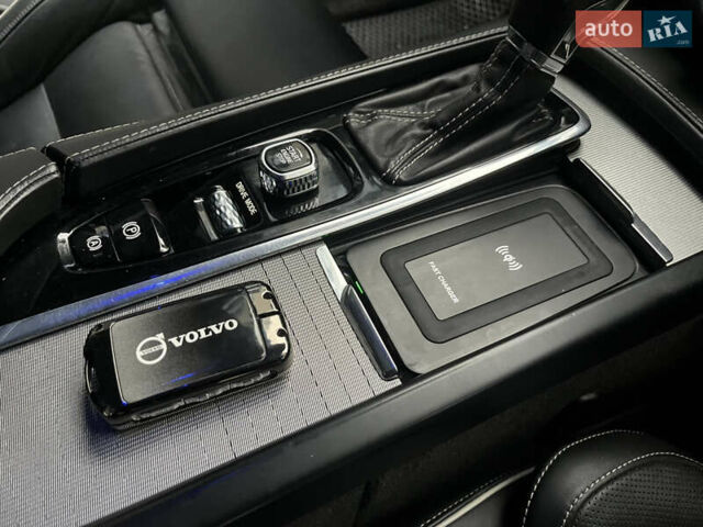 Серый Вольво С90, объемом двигателя 1.97 л и пробегом 114 тыс. км за 28500 $, фото 32 на Automoto.ua