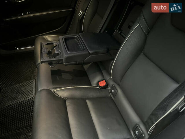 Серый Вольво С90, объемом двигателя 1.97 л и пробегом 114 тыс. км за 28500 $, фото 67 на Automoto.ua