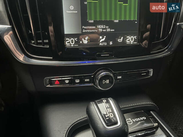 Серый Вольво С90, объемом двигателя 1.97 л и пробегом 114 тыс. км за 28500 $, фото 46 на Automoto.ua