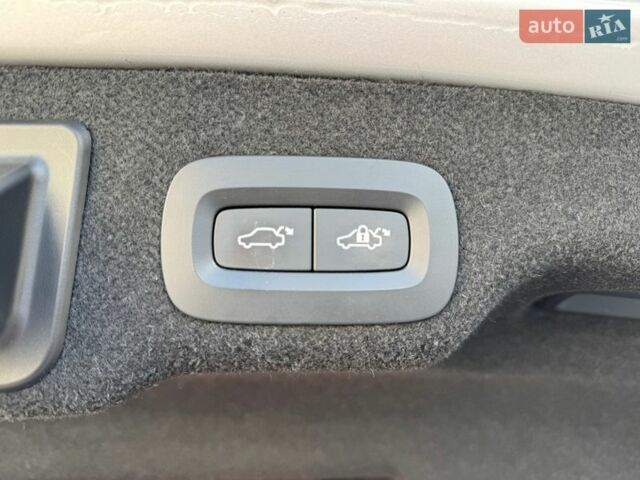 Серый Вольво С90, объемом двигателя 1.97 л и пробегом 170 тыс. км за 38999 $, фото 54 на Automoto.ua