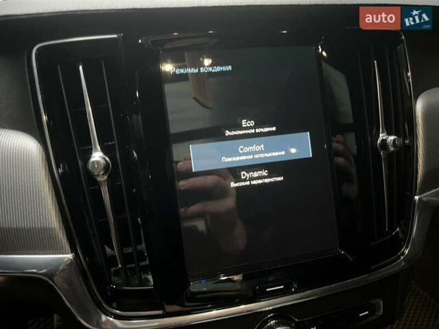 Серый Вольво С90, объемом двигателя 1.97 л и пробегом 114 тыс. км за 28500 $, фото 65 на Automoto.ua