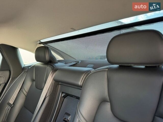 Серый Вольво С90, объемом двигателя 1.97 л и пробегом 170 тыс. км за 38999 $, фото 58 на Automoto.ua