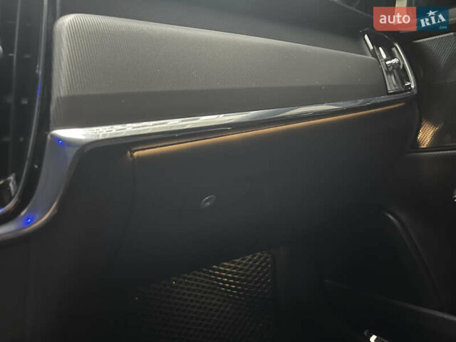 Серый Вольво С90, объемом двигателя 1.97 л и пробегом 114 тыс. км за 28500 $, фото 41 на Automoto.ua