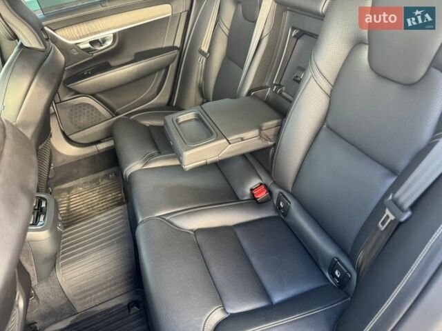 Серый Вольво С90, объемом двигателя 1.97 л и пробегом 170 тыс. км за 38999 $, фото 42 на Automoto.ua