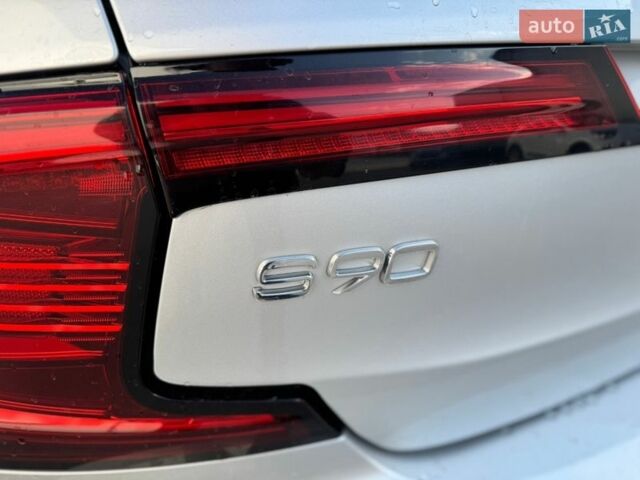 Серый Вольво С90, объемом двигателя 1.97 л и пробегом 170 тыс. км за 38999 $, фото 57 на Automoto.ua