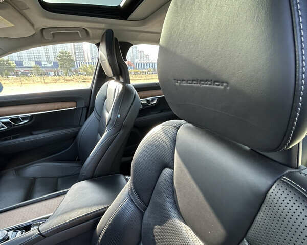 Синій Вольво S90, об'ємом двигуна 2 л та пробігом 49 тис. км за 31299 $, фото 24 на Automoto.ua