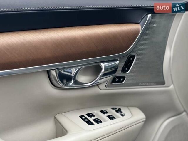 Синий Вольво С90, объемом двигателя 1.97 л и пробегом 186 тыс. км за 25000 $, фото 12 на Automoto.ua