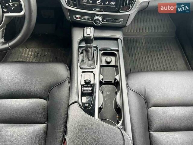 Синий Вольво С90, объемом двигателя 1.97 л и пробегом 116 тыс. км за 22948 $, фото 5 на Automoto.ua