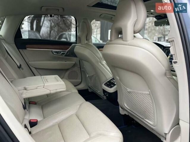 Синий Вольво С90, объемом двигателя 1.97 л и пробегом 186 тыс. км за 25000 $, фото 22 на Automoto.ua