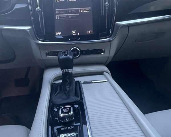 Синій Вольво S90, об'ємом двигуна 1.97 л та пробігом 143 тис. км за 27150 $, фото 16 на Automoto.ua