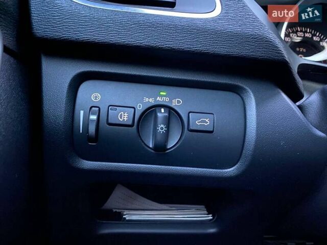 Белый Вольво В40, объемом двигателя 1.6 л и пробегом 139 тыс. км за 12700 $, фото 15 на Automoto.ua