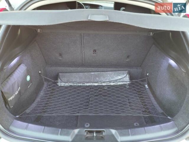 Белый Вольво В40, объемом двигателя 1.56 л и пробегом 118 тыс. км за 11600 $, фото 16 на Automoto.ua