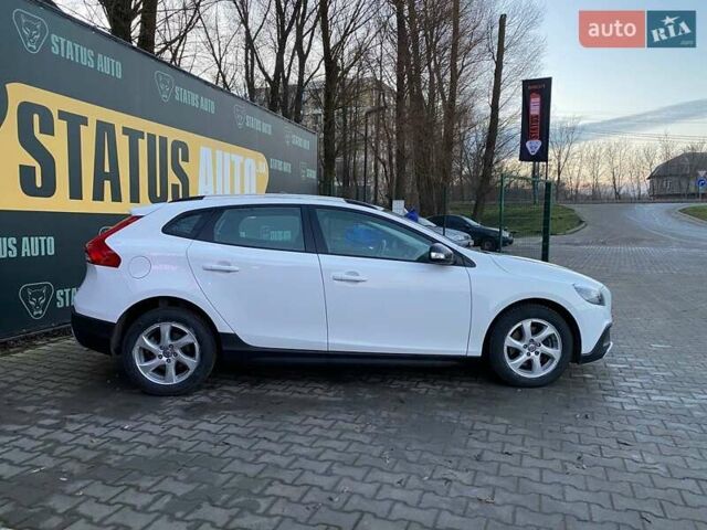 Белый Вольво В40, объемом двигателя 1.6 л и пробегом 139 тыс. км за 12700 $, фото 4 на Automoto.ua