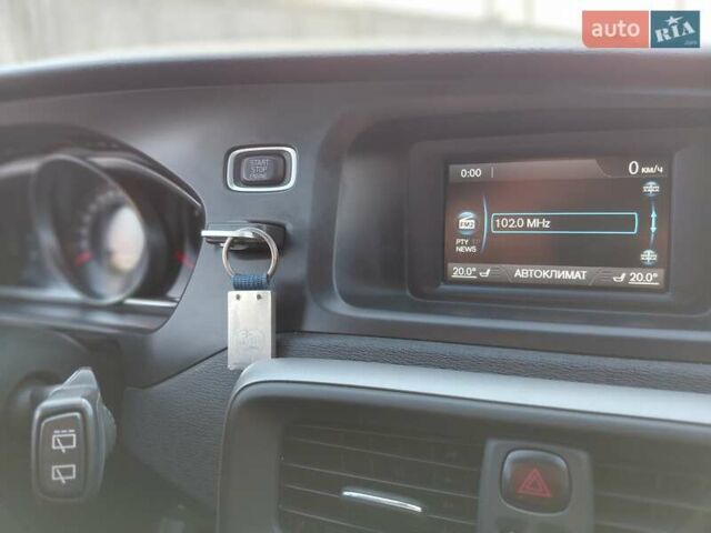 Белый Вольво В40, объемом двигателя 1.56 л и пробегом 118 тыс. км за 11600 $, фото 40 на Automoto.ua