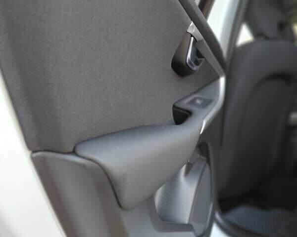 Белый Вольво В40, объемом двигателя 1.56 л и пробегом 118 тыс. км за 11600 $, фото 32 на Automoto.ua