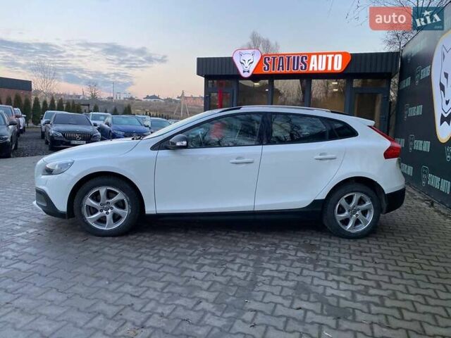 Белый Вольво В40, объемом двигателя 1.6 л и пробегом 139 тыс. км за 12700 $, фото 3 на Automoto.ua