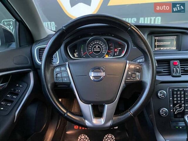 Белый Вольво В40, объемом двигателя 1.6 л и пробегом 139 тыс. км за 12700 $, фото 16 на Automoto.ua