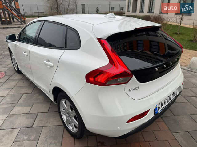 Белый Вольво В40, объемом двигателя 1.6 л и пробегом 309 тыс. км за 8900 $, фото 9 на Automoto.ua