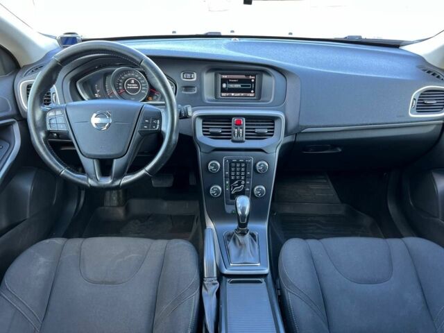 Білий Вольво V40, об'ємом двигуна 1.6 л та пробігом 307 тис. км за 9450 $, фото 15 на Automoto.ua